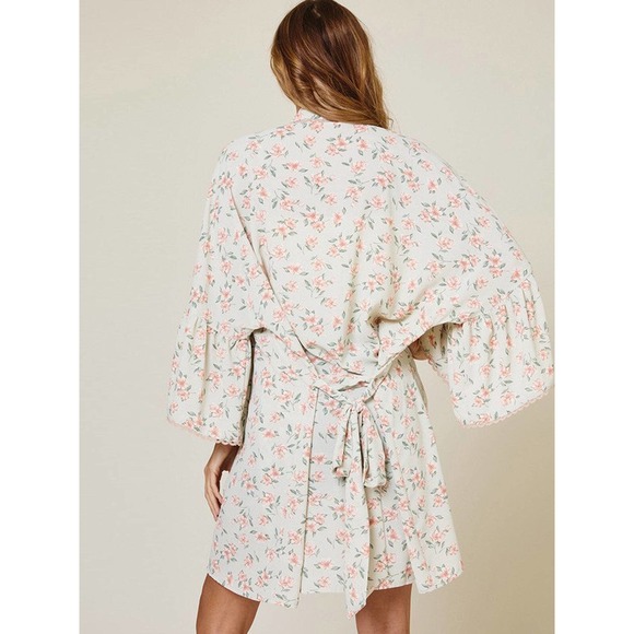 Sage Green Floral Print Open Front Kimono - Picture 3 of 4